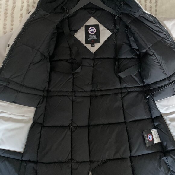 Canada Goose Victoria Parka - Picture 12 of 16